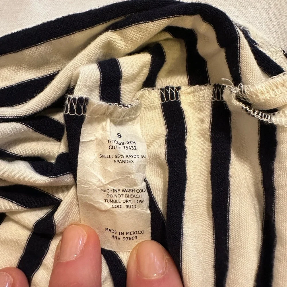 *EUC* Navy Blue & White Stripe Sleeveless Top | Green Envelope | Size Small - Picture 6 of 6